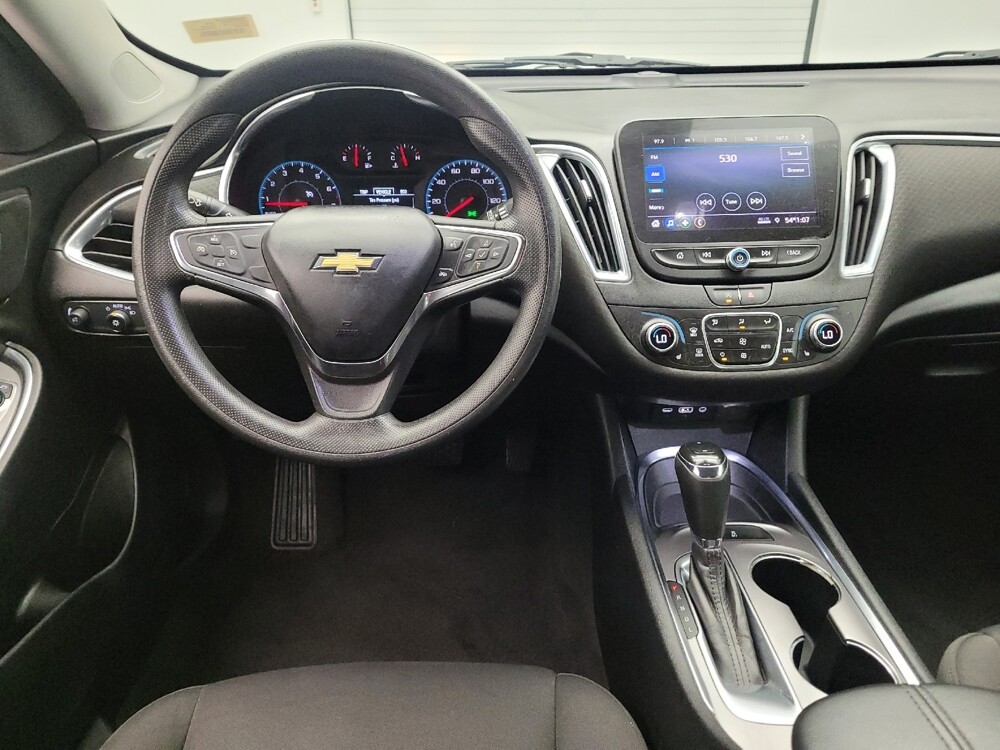 2020 Chevrolet Malibu in Fairfield, OH 45014 - 18066499 22