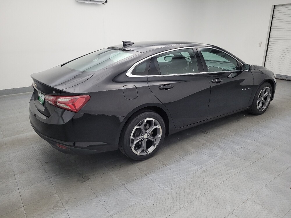 2020 Chevrolet Malibu in Fairfield, OH 45014 - 18066499 10