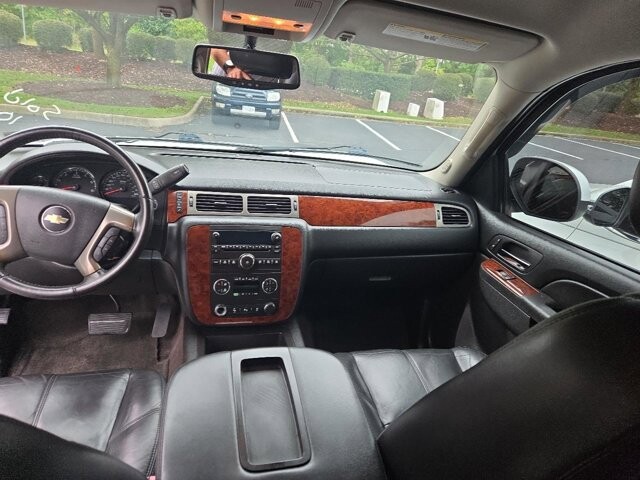 2014 Chevrolet Suburban in Virginia Beach, VA 23464 - 18066534 6