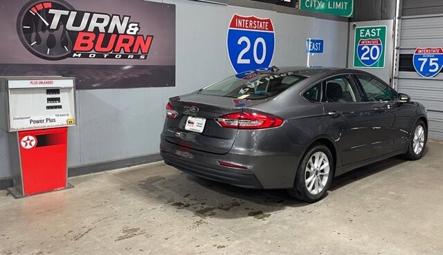 2019 Ford Fusion in Conyers, GA 30094 - 18066536 4