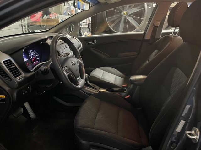 2016 Kia Forte in Conyers, GA 30094 - 18066537 10