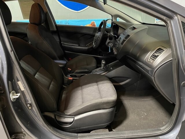 2016 Kia Forte in Conyers, GA 30094 - 18066537 17