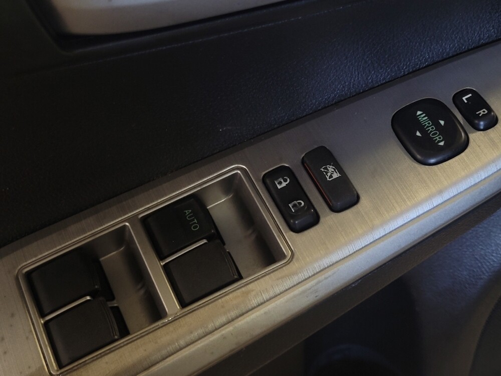 2014 Toyota Camry in Tallahassee, FL 32304 - 18066621 27