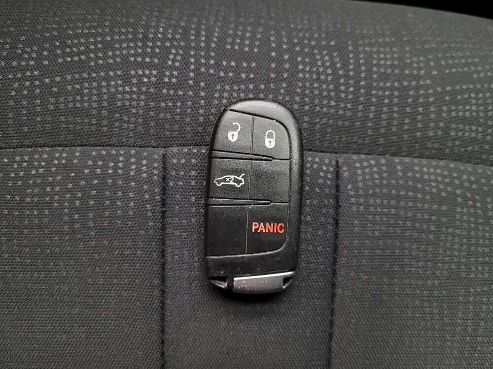 2016 Chrysler 200 in Reno, NV 89502 - 18066643 32