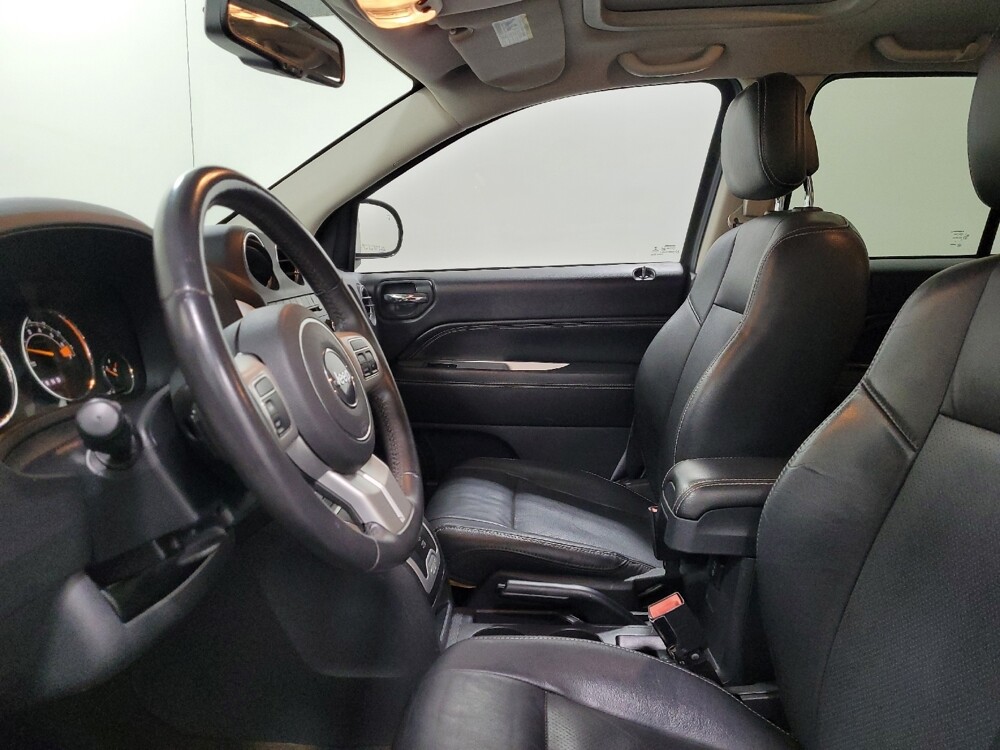 2017 Jeep Compass in Allentown, PA 18103 - 18066729 17