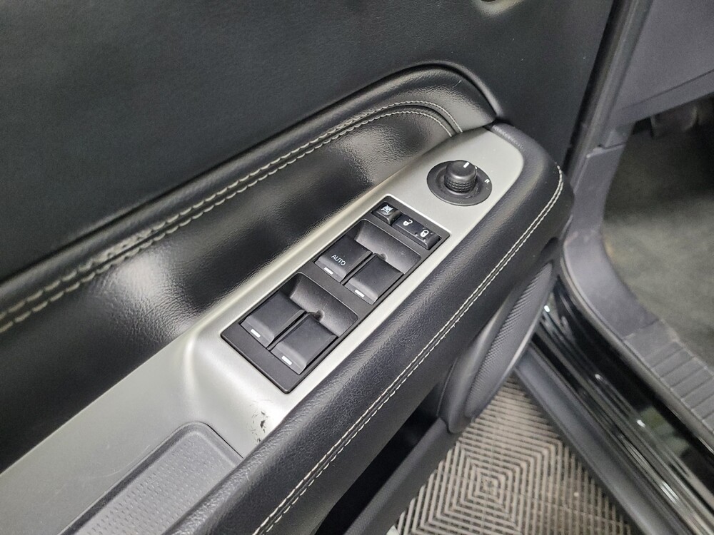 2017 Jeep Compass in Allentown, PA 18103 - 18066729 27