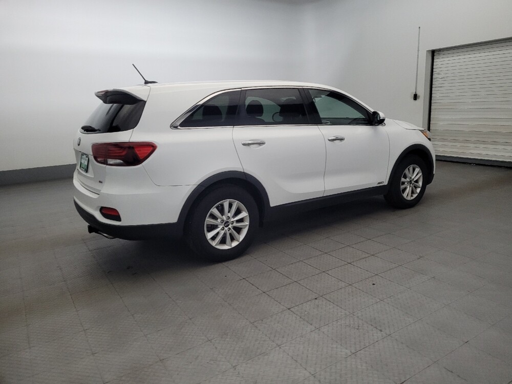 2019 Kia Sorento in Plymouth Meeting, PA 19462 - 18066737 10