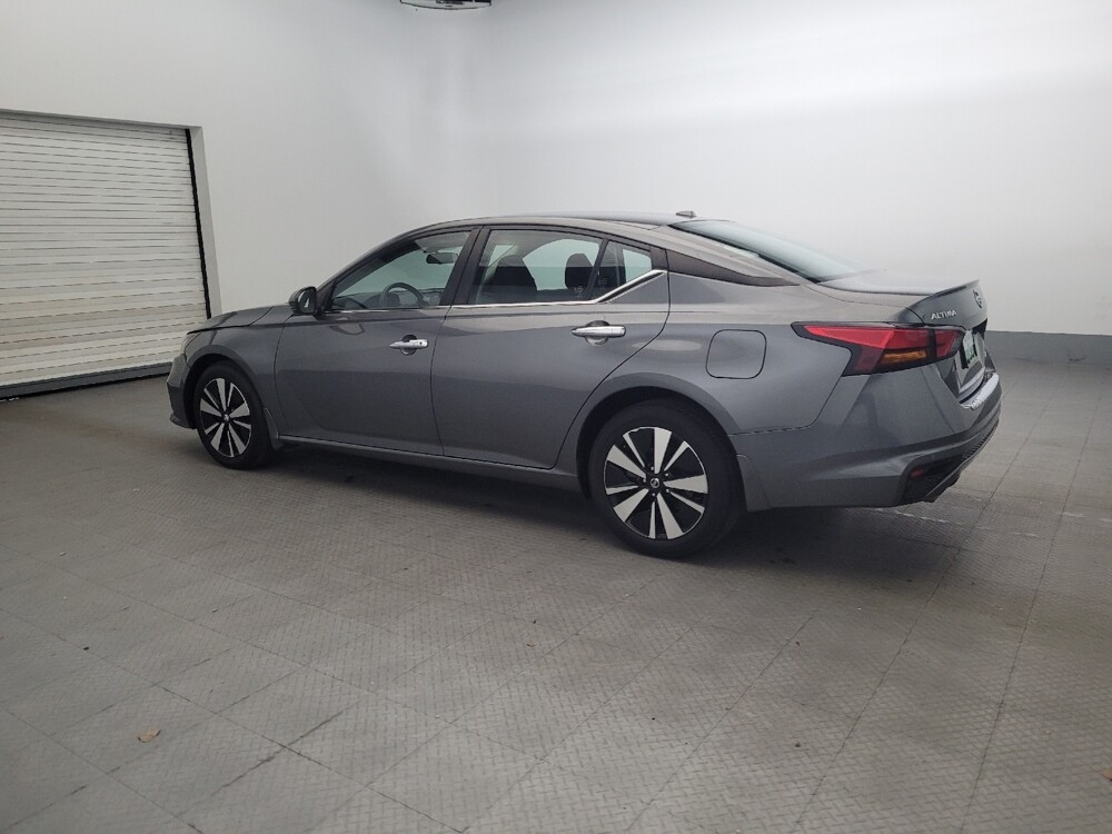 2021 Nissan Altima in Owings Mills, MD 21117 - 18066743 3