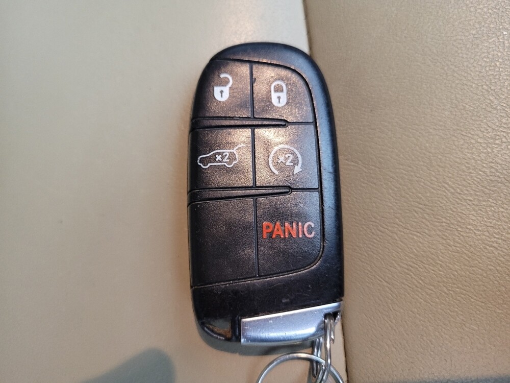 2017 Jeep Grand Cherokee in Lombard, IL 60148 - 18066746 32