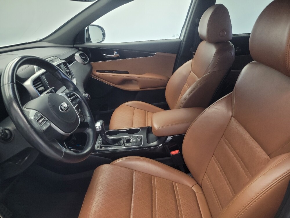 2019 Kia Sorento in Indianapolis, IN 46222 - 18066765 17