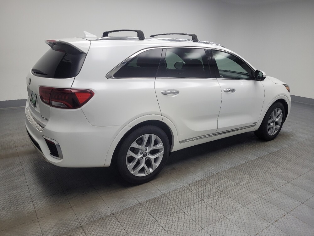2019 Kia Sorento in Indianapolis, IN 46222 - 18066765 10