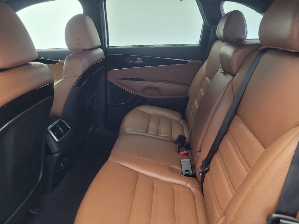 2019 Kia Sorento in Indianapolis, IN 46222 - 18066765 18