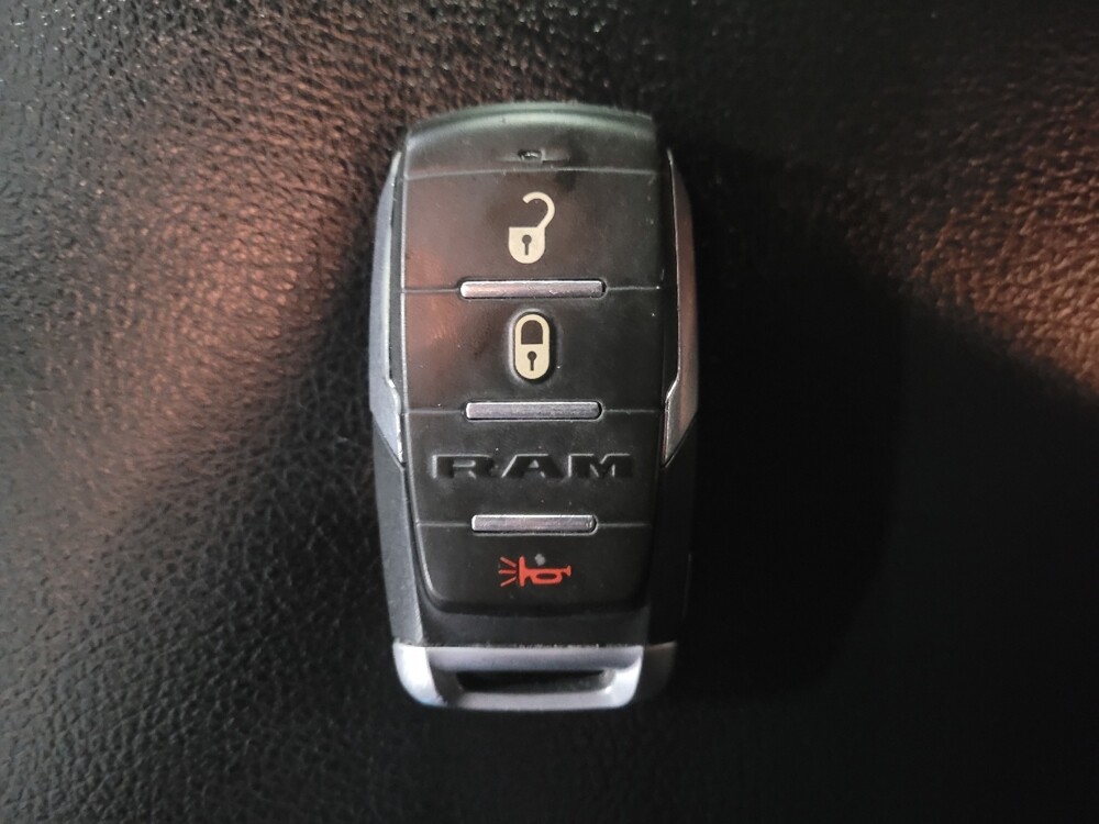 2019 RAM 1500 in Lauderdale Lakes, FL 33313 - 18066777 32