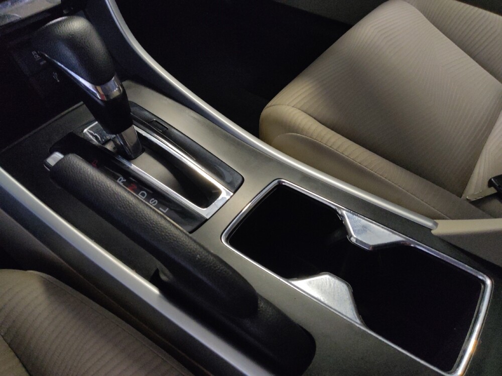 2014 Honda Accord in Live Oak, TX 78233 - 18066963 26