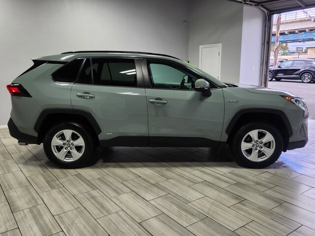 2021 Toyota RAV4 in Cinnaminson, NJ 08077 - 18066965 6