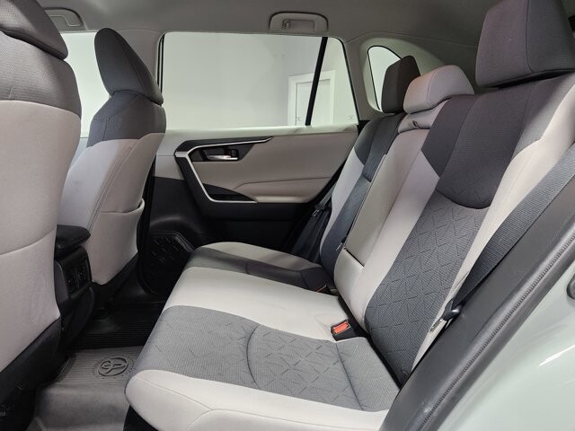 2021 Toyota RAV4 in Cinnaminson, NJ 08077 - 18066965 13