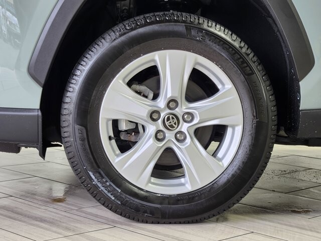 2021 Toyota RAV4 in Cinnaminson, NJ 08077 - 18066965 9