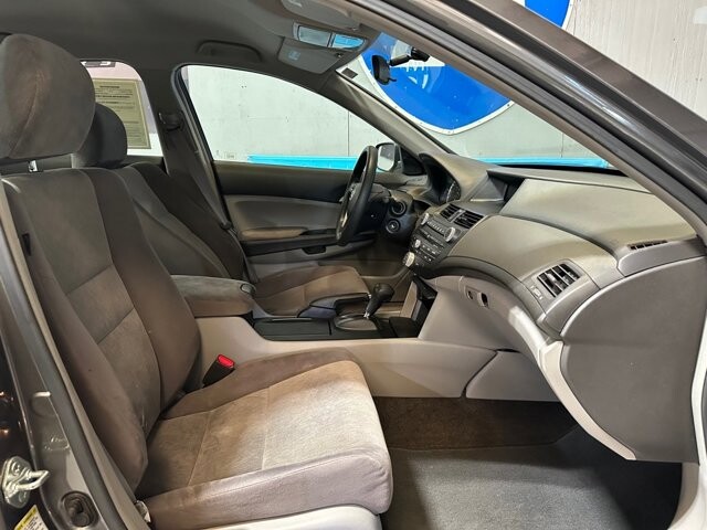 2009 Honda Accord in Conyers, GA 30094 - 18066971 17