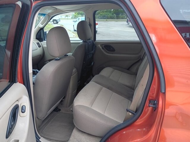 2005 Ford Escape in Hudson, FL 34669 - 18066988 10