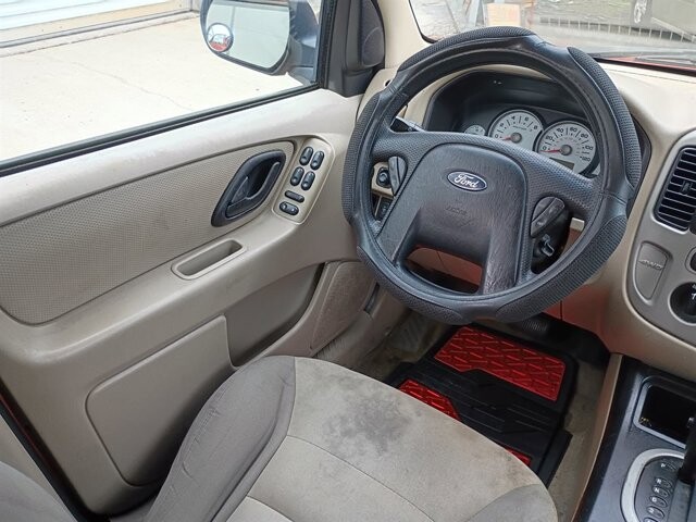 2005 Ford Escape in Hudson, FL 34669 - 18066988 12