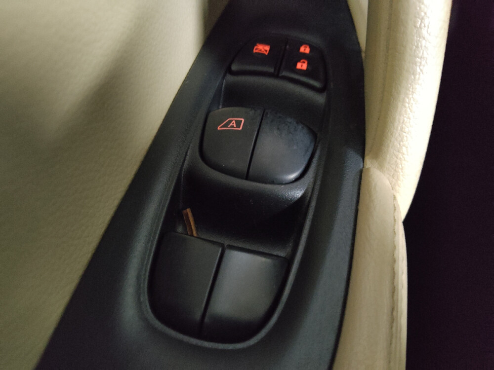 2016 Nissan Rogue in Union City, GA 30291 - 18067000 27