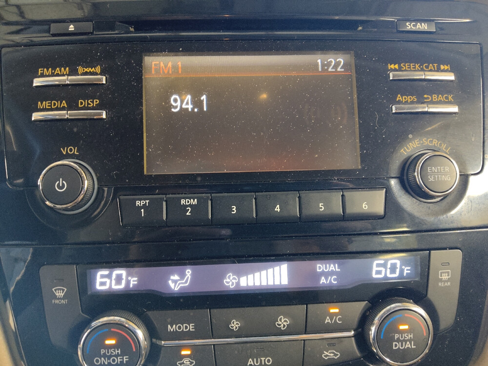 2016 Nissan Rogue in Union City, GA 30291 - 18067000 25