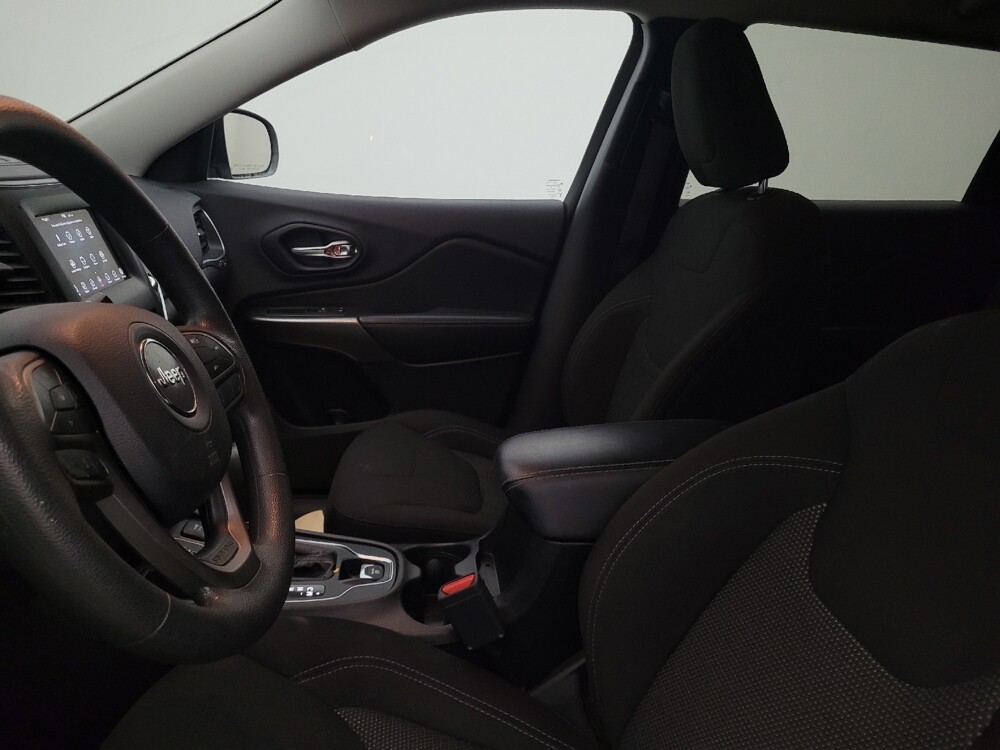 2019 Jeep Cherokee in Tampa, FL 33612 - 18067047 17