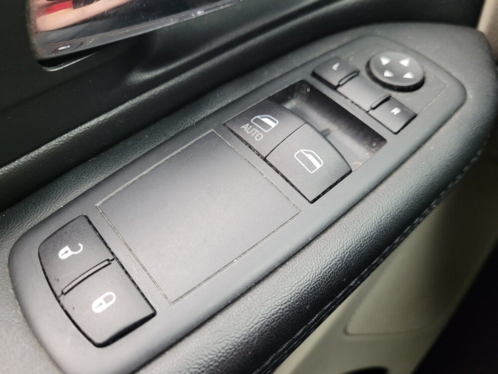 2016 Dodge Grand Caravan in Taylor, MI 48180 - 18067145 27