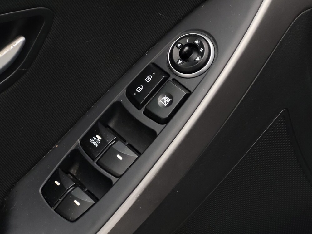 2017 Hyundai Elantra in Peoria, IL 61615 - 18067193 27