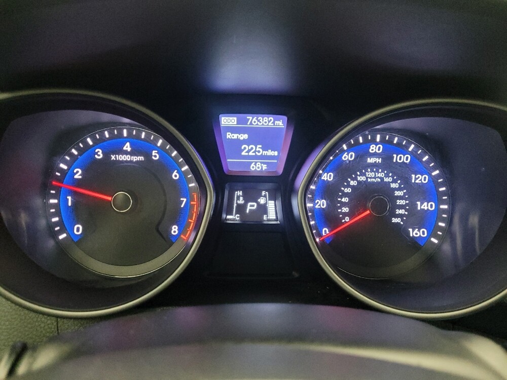 2017 Hyundai Elantra in Peoria, IL 61615 - 18067193 23