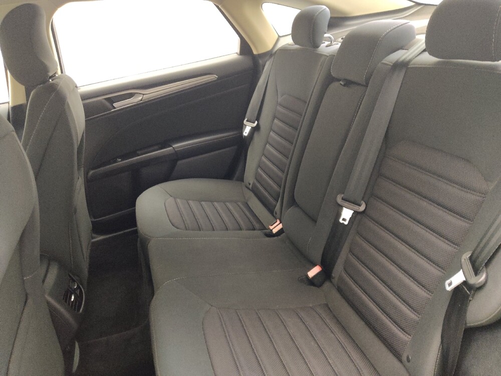 2017 Ford Fusion in Hialeah, FL 33014 - 18067198 18