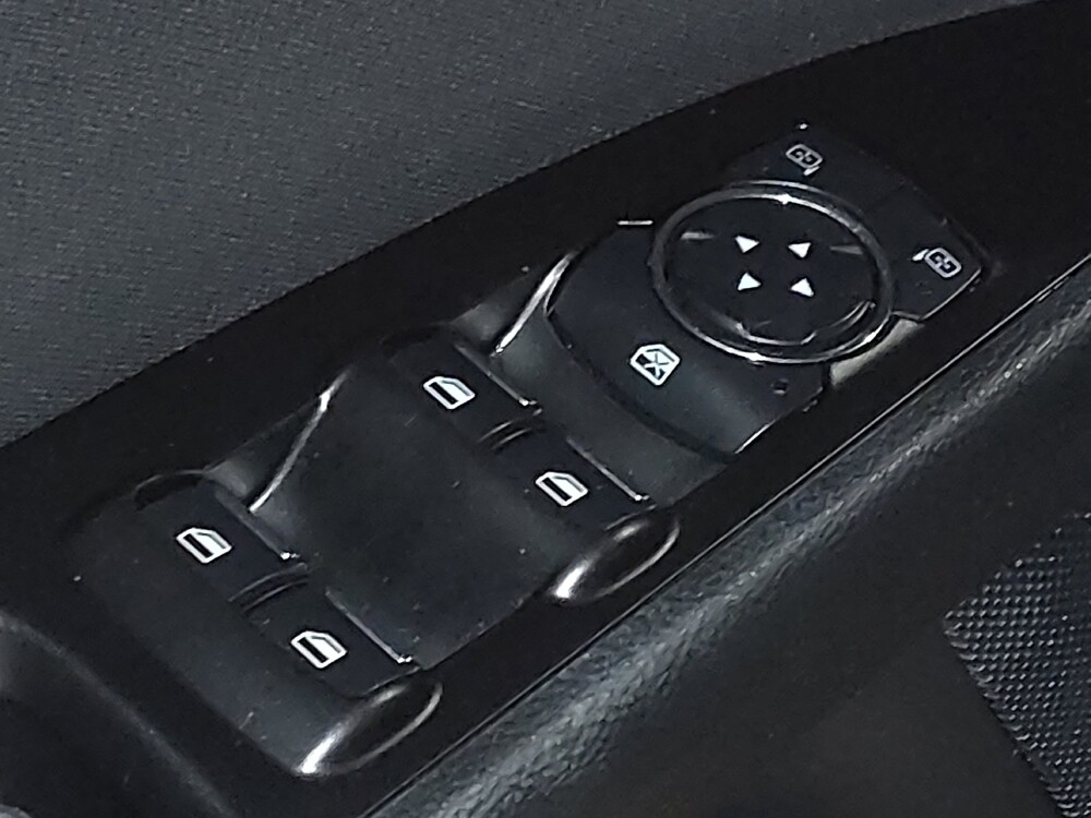 2017 Ford Fusion in Hialeah, FL 33014 - 18067198 27