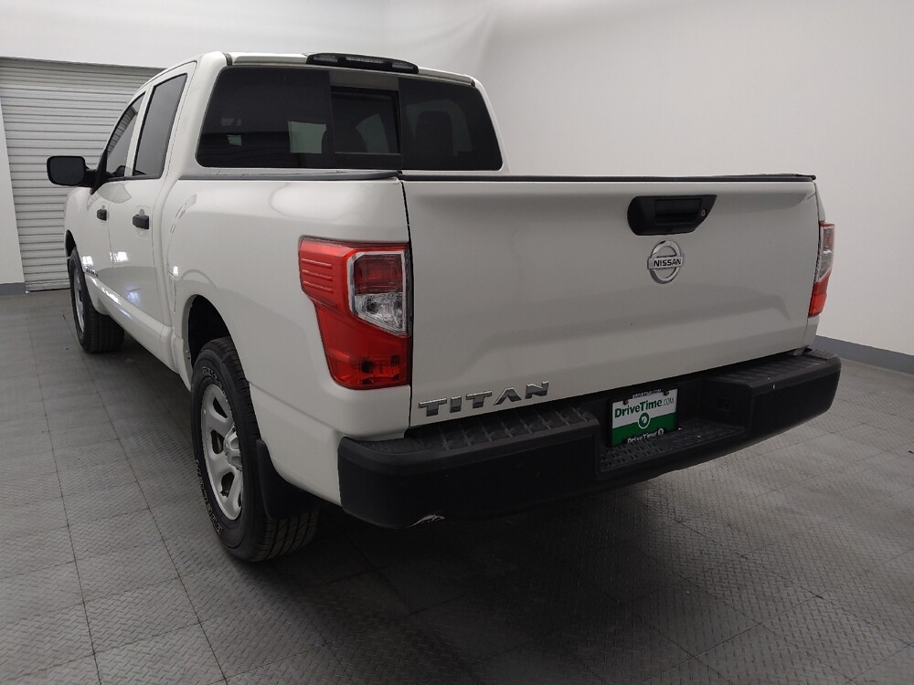 2019 Nissan Titan in Houston, TX 77060 - 18067269 5