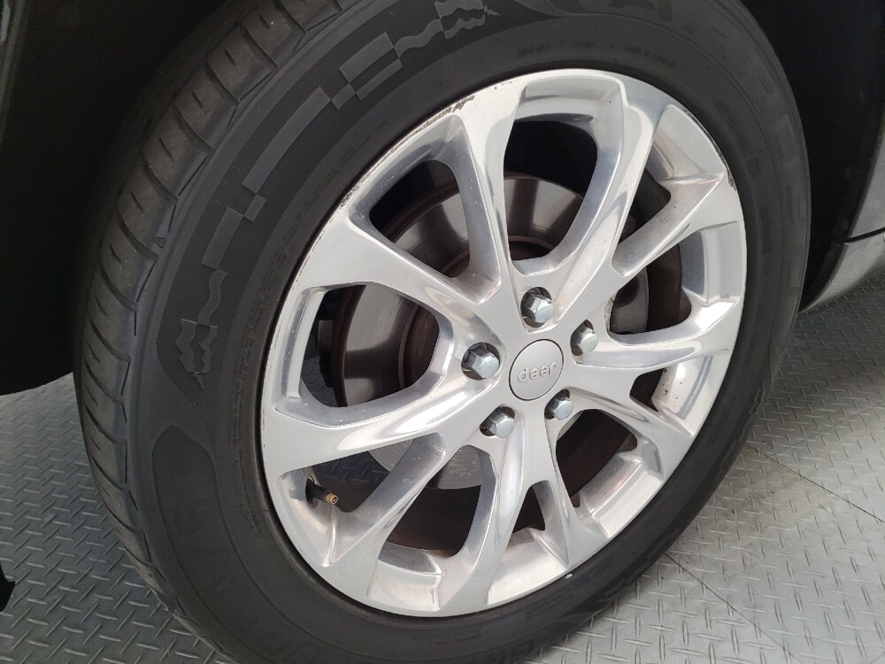 2020 Jeep Grand Cherokee in Fresno, CA 93726 - 18067349 31