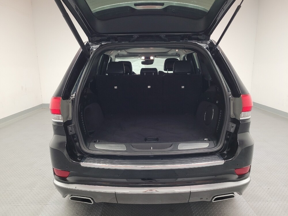 2020 Jeep Grand Cherokee in Fresno, CA 93726 - 18067349 29