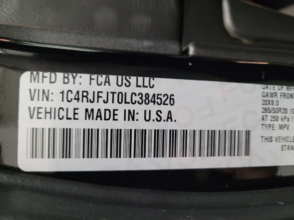 2020 Jeep Grand Cherokee in Fresno, CA 93726 - 18067349 33