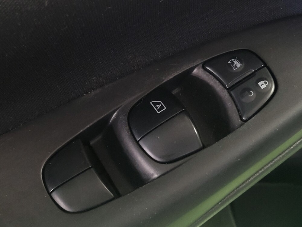 2019 Nissan Sentra in Clearwater, FL 33764 - 18067388 27