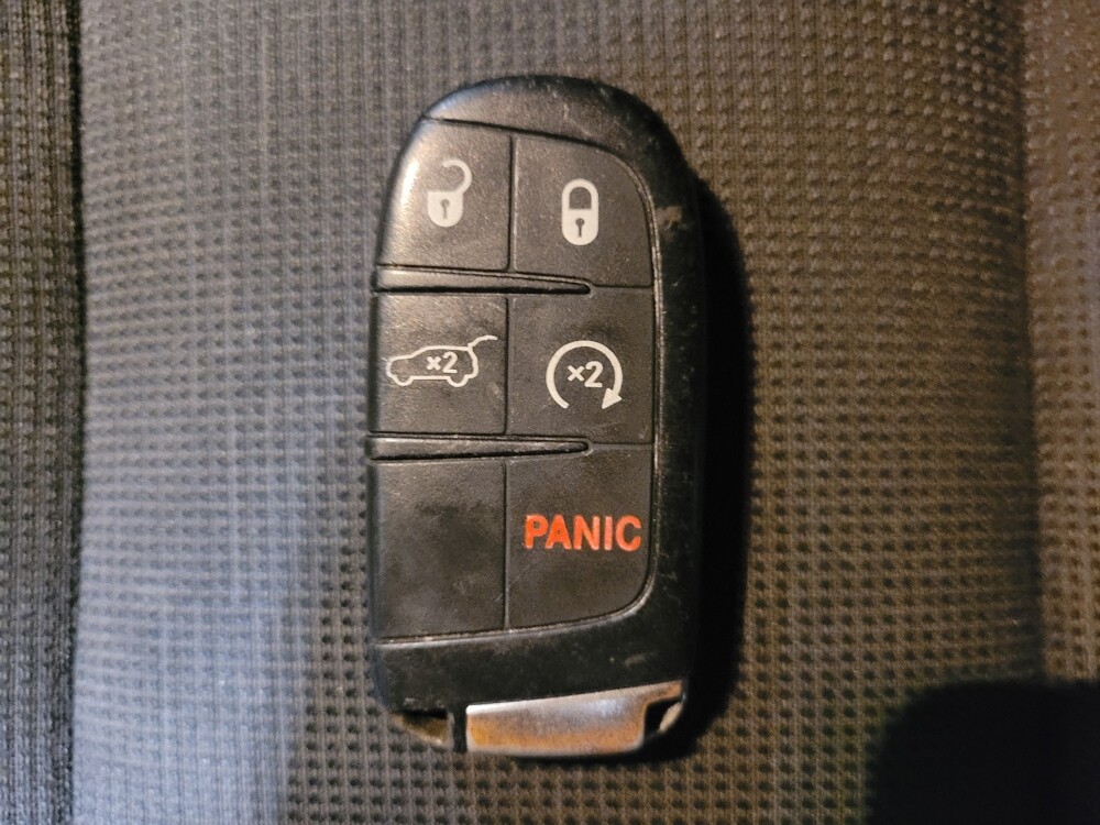 2016 Jeep Grand Cherokee in Kissimmee, FL 34744 - 18067394 32