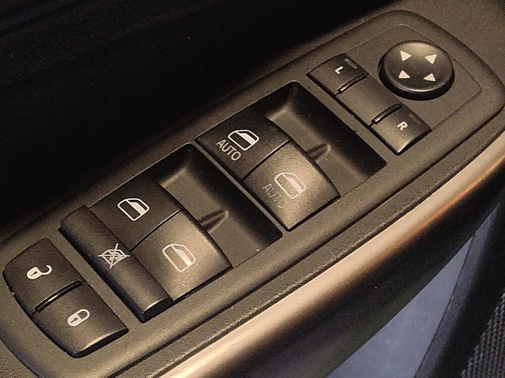 2020 Jeep Cherokee in Ocala, FL 34471 - 18067401 27