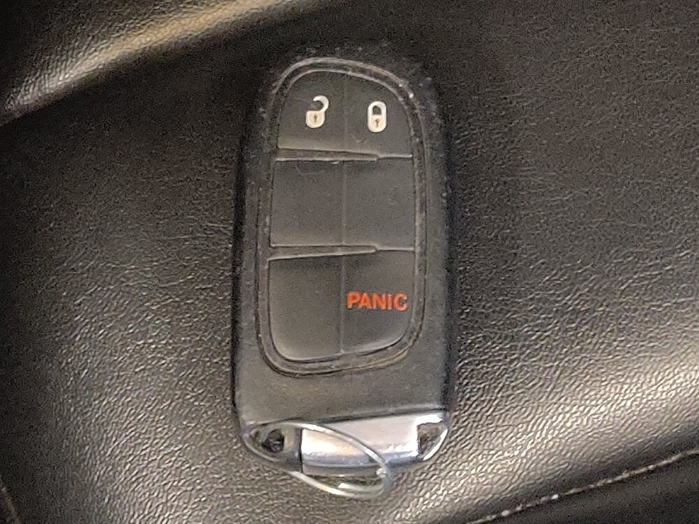 2020 Jeep Cherokee in Ocala, FL 34471 - 18067401 32