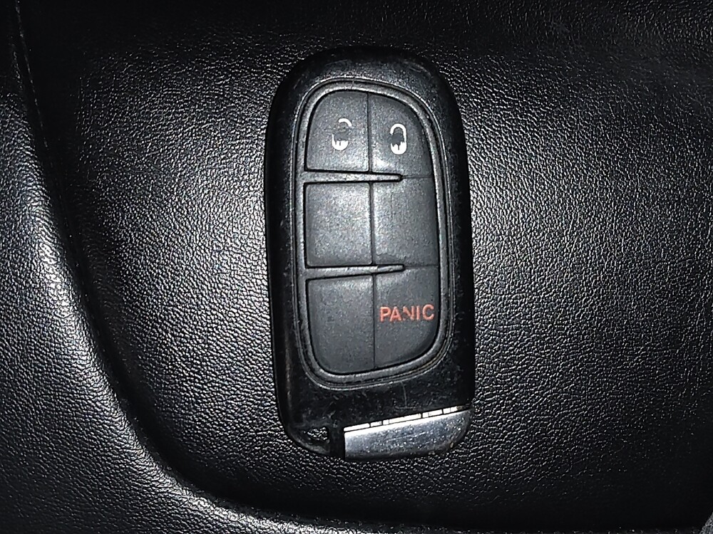 2019 Jeep Cherokee in Ocala, FL 34471 - 18067403 32