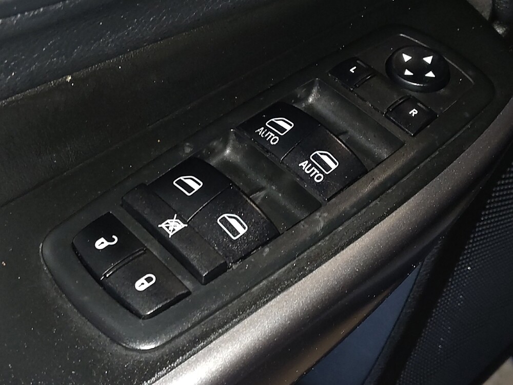 2019 Jeep Cherokee in Ocala, FL 34471 - 18067403 27