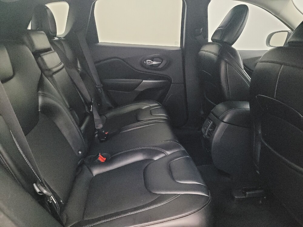 2019 Jeep Cherokee in Ocala, FL 34471 - 18067403 19