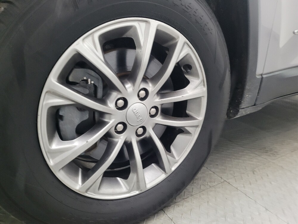 2019 Jeep Cherokee in Ocala, FL 34471 - 18067403 31