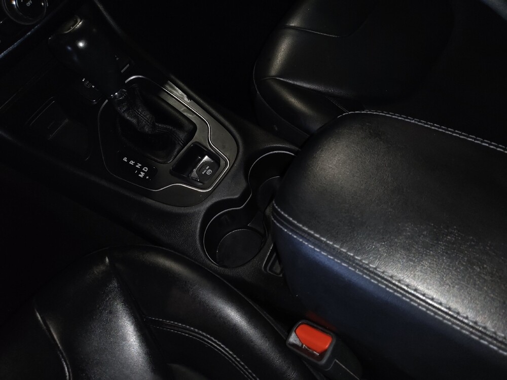 2019 Jeep Cherokee in Ocala, FL 34471 - 18067403 26