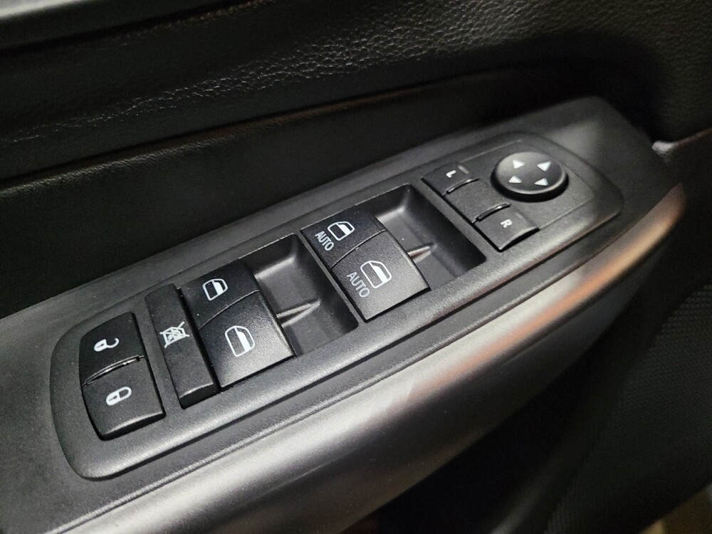 2021 Jeep Cherokee in Henrico, VA 23223 - 18067432 27