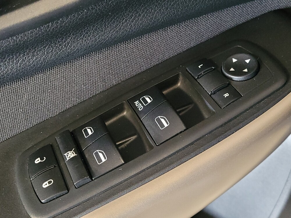 2018 Jeep Cherokee in Pensacola, FL 32505 - 18067457 27