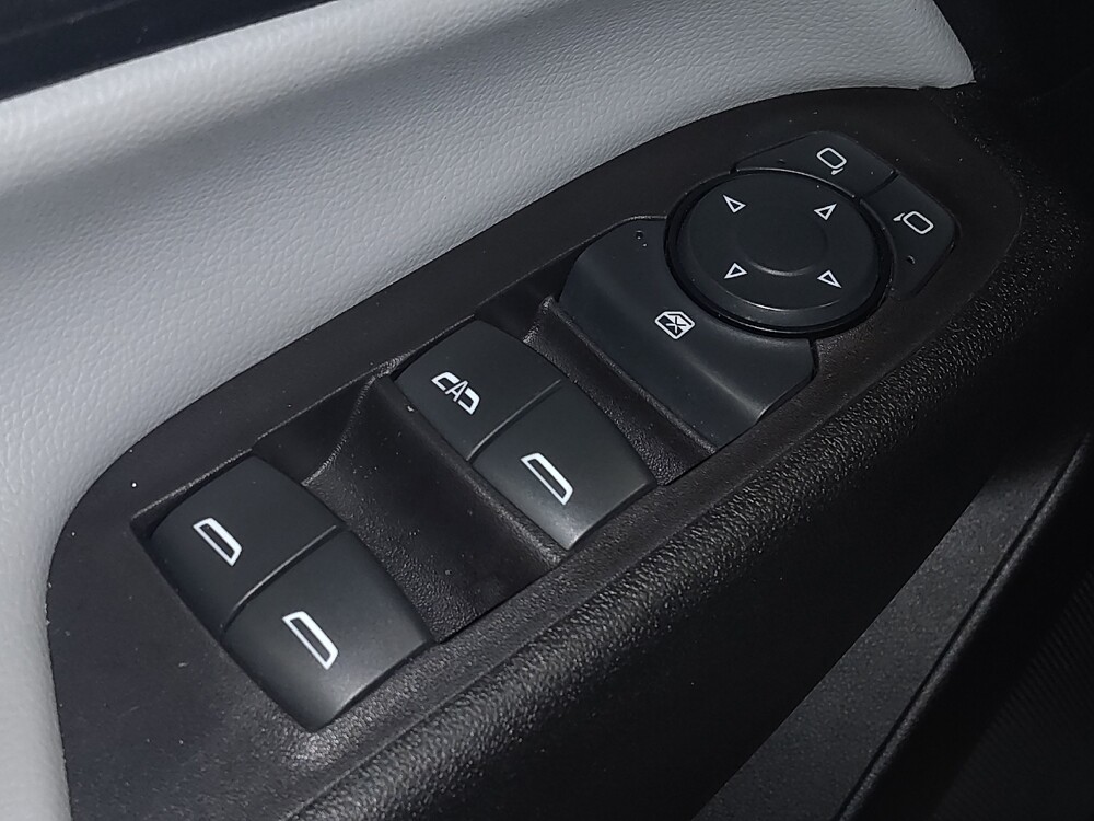 2018 Chevrolet Equinox in Pensacola, FL 32505 - 18067492 27