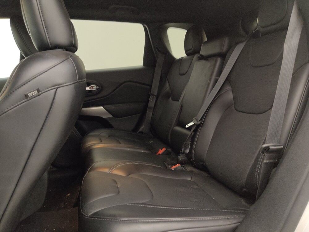 2019 Jeep Cherokee in Fort Myers, FL 33907 - 18067547 18