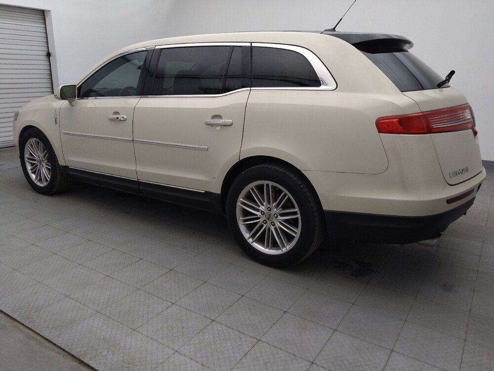 2014 Lincoln MKT in Live Oak, TX 78233 - 18067549 3